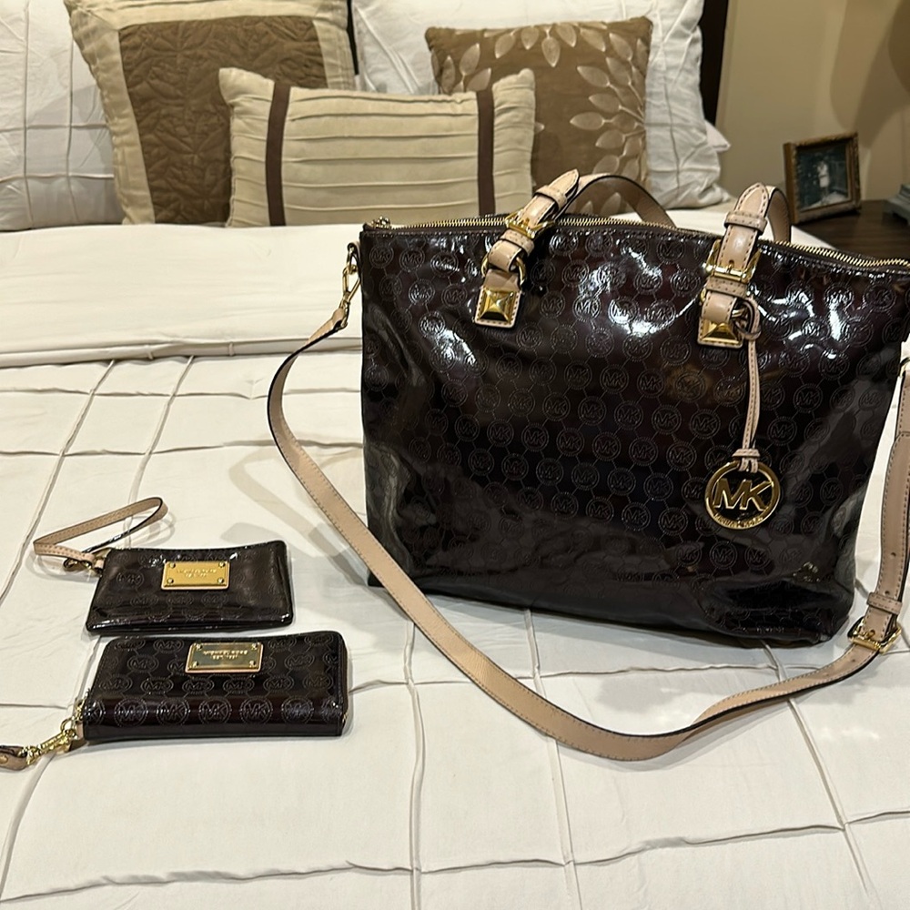 Michael Kors Patton, Patton embossed handbag